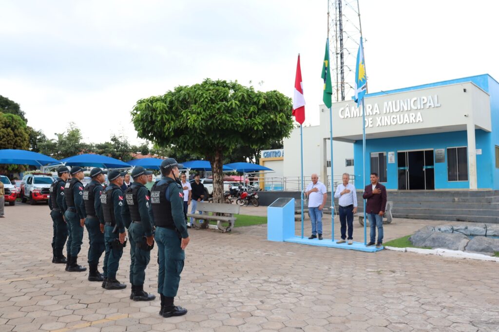 Câmara Legislativa de Xinguara realiza hasteamento de novas bandeiras em ato cívico
